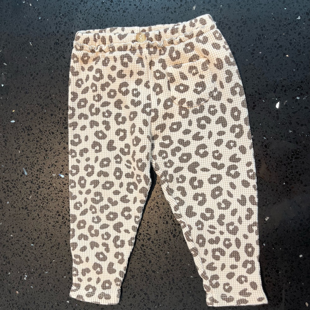 Zara Toddler Cheetah Pants, like new condition, 9-12mo